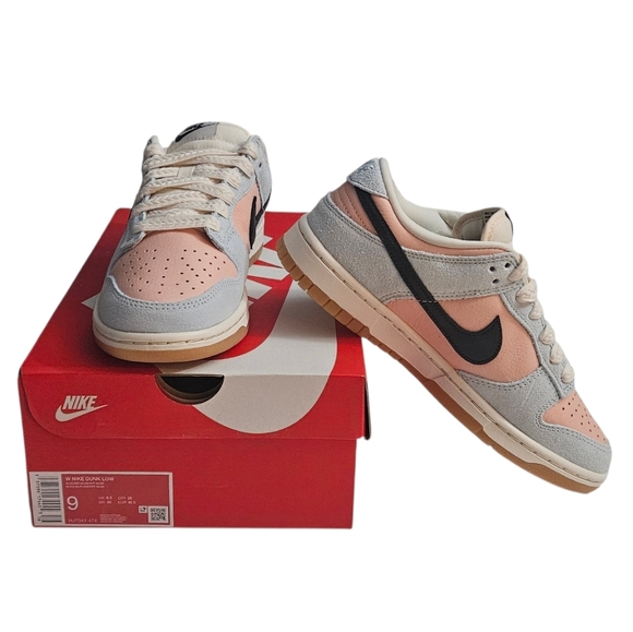 NIB Nike Women's Dunk Low SZ 9 - Picture 4 of 12